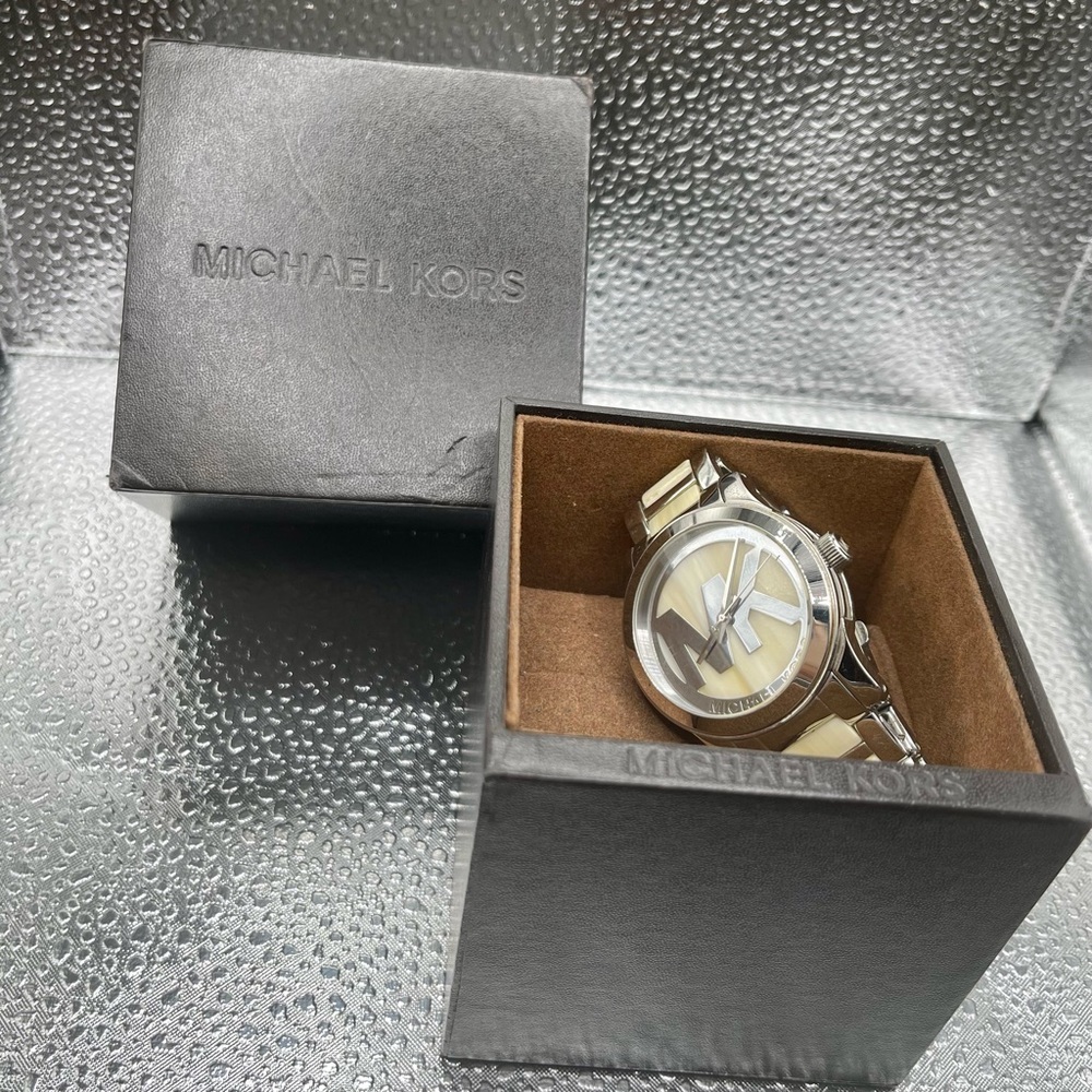 Michael Kors Watch - Ivory Band